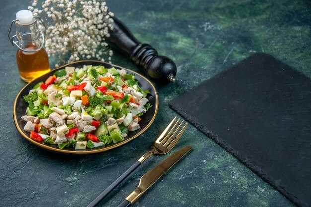 Салат с редисом и сыром фета
